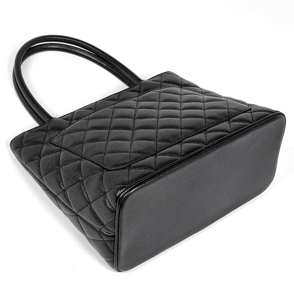 Chanel Reissue Tote Handbag CC Logo Caviar Leather Black — view 2
