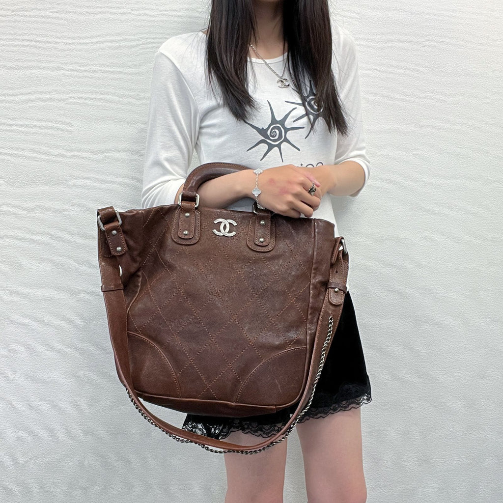 Chanel CC Logo Quilted 2-Way Shoulder Bag Leather Brown Silver Seal Vintage — view 2