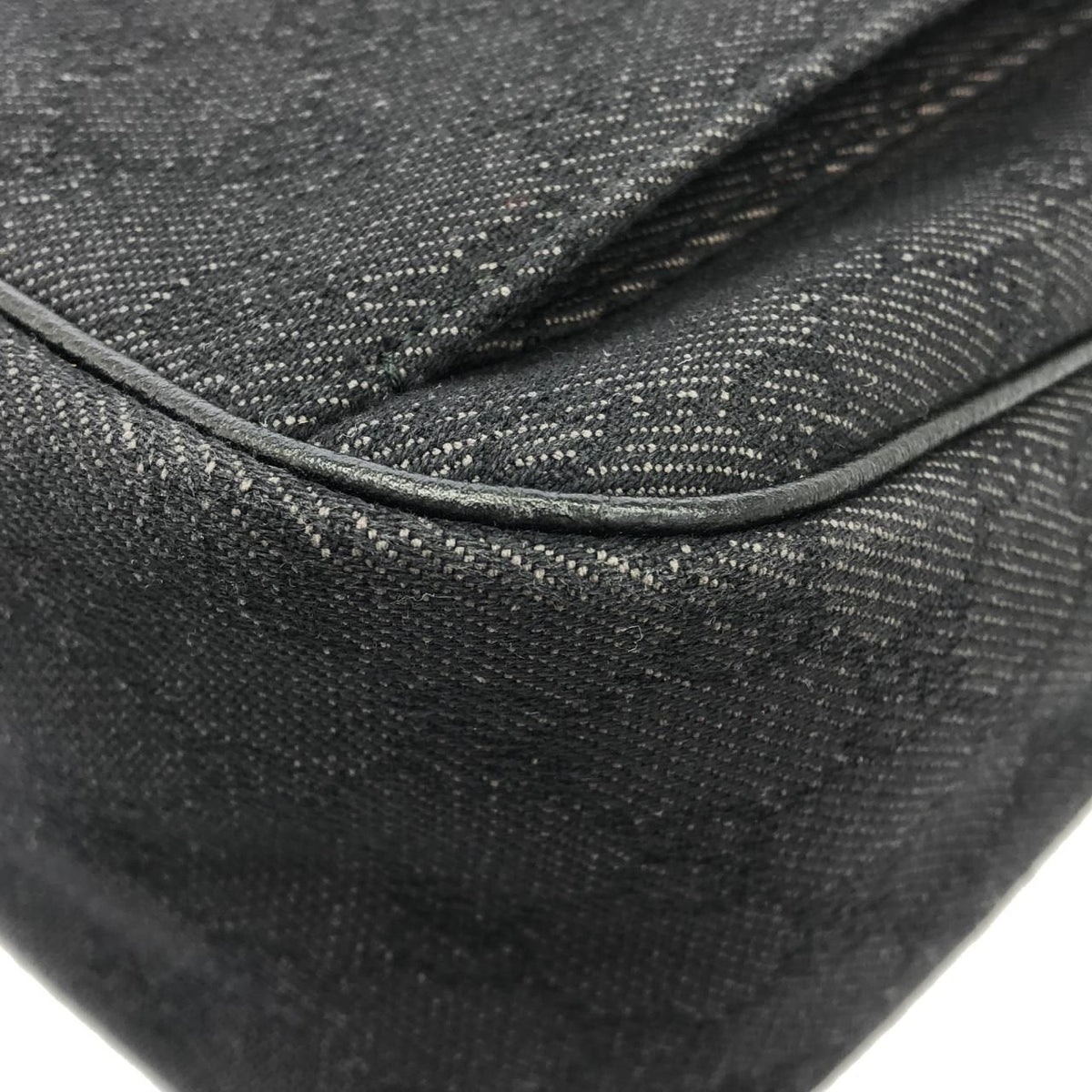 Gucci Vintage Shoulder Bag — view 3