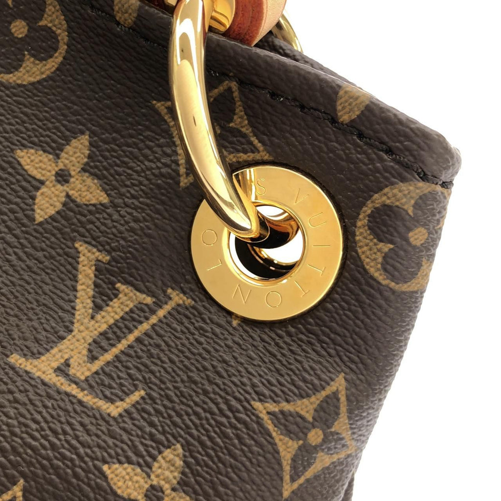 Louis Vuitton Monogram Artsy MM Shoulder Bag — view 5