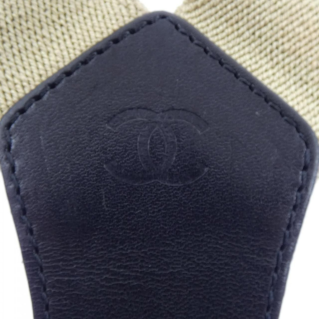 Chanel Vintage Suspenders Beige — view 3