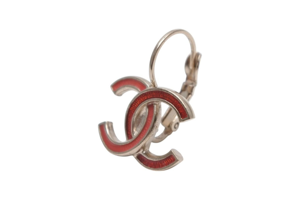 Chanel CC Logo Hoop Earrings 18 Metal Gold — view 2
