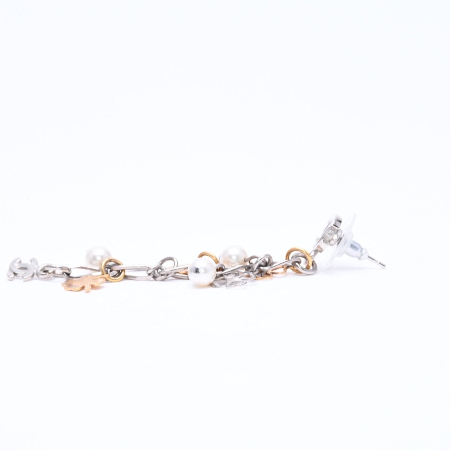 Chanel Drop Earrings 06 CC Logo Clover Heart Faux Pearl — view 5