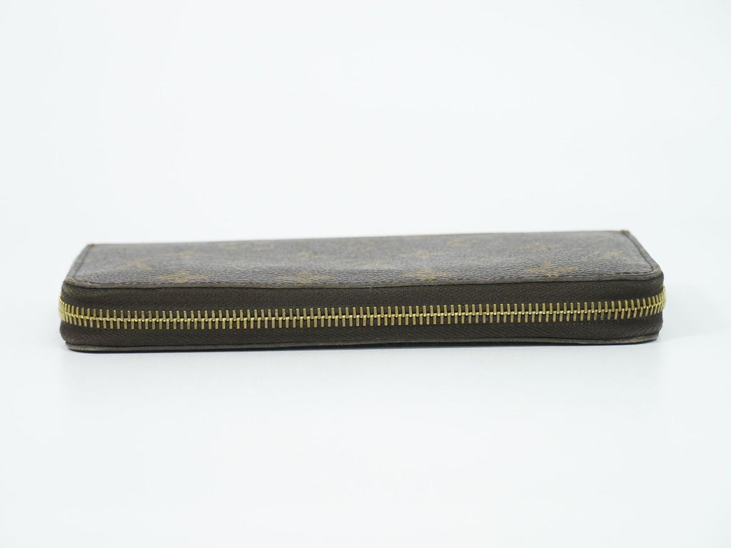 Louis Vuitton LV Vintage Wallet — view 5