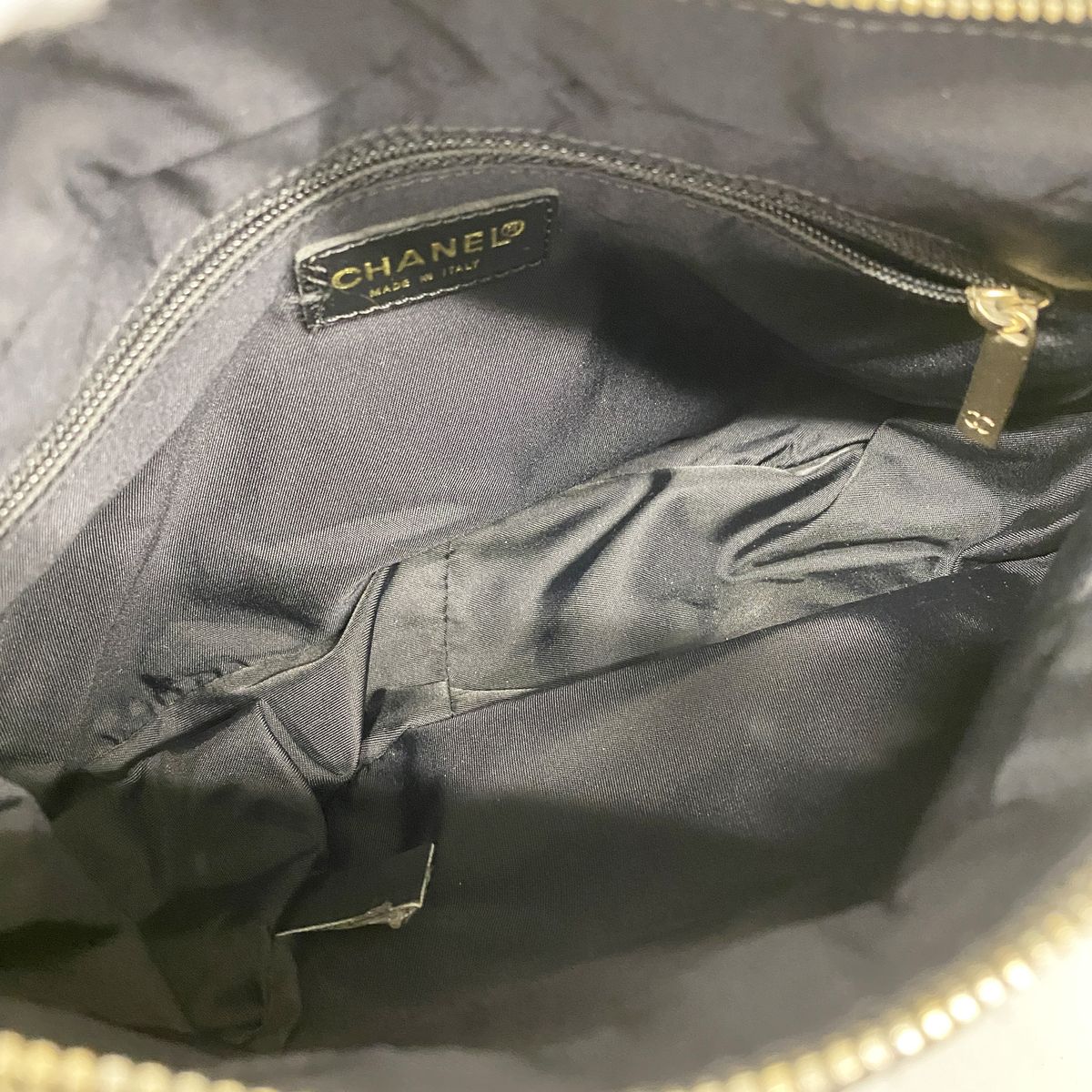 Chanel Shoulder Bag New Travel Nylon Black Gold — view 4