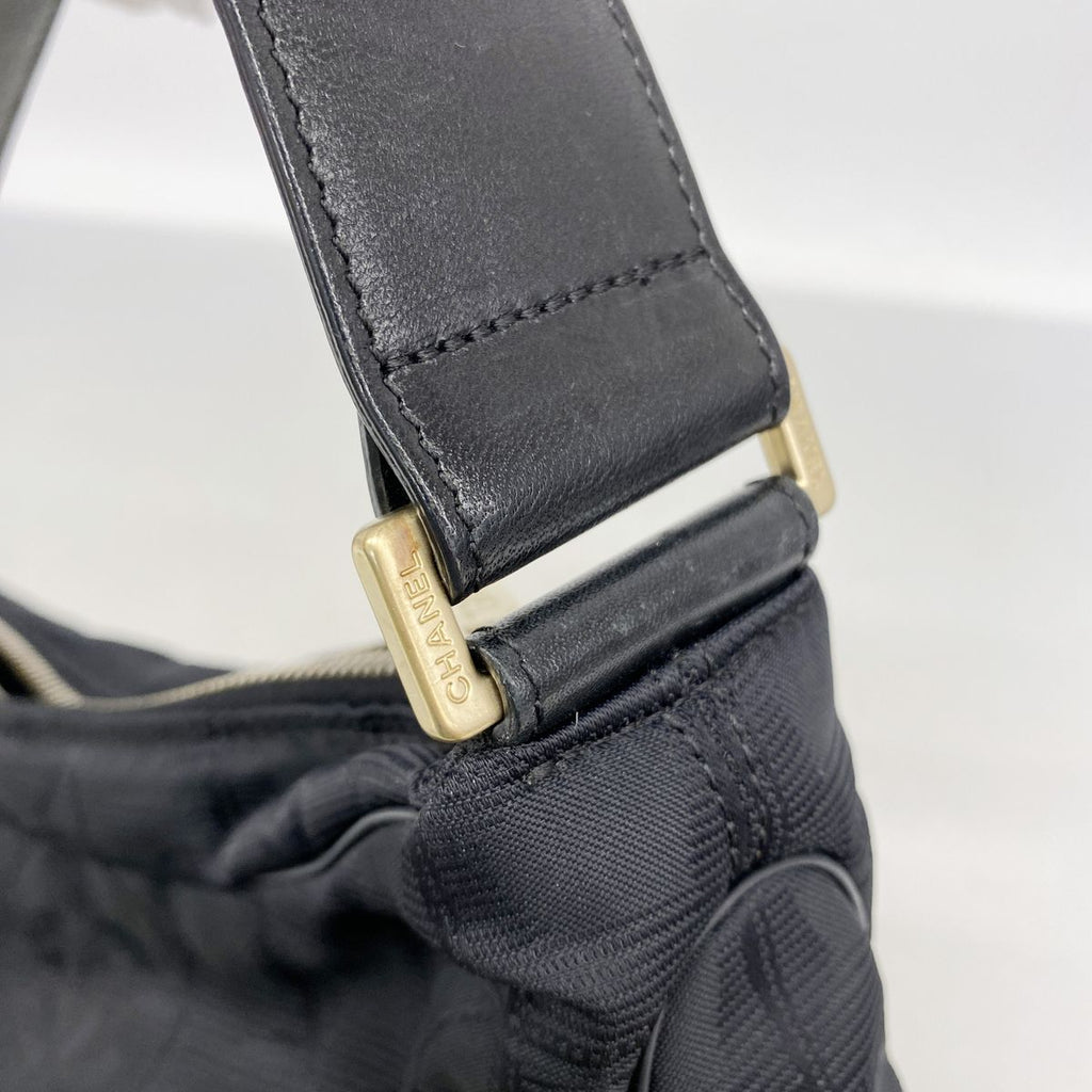 Chanel Shoulder Bag New Travel Nylon Black Gold — view 7