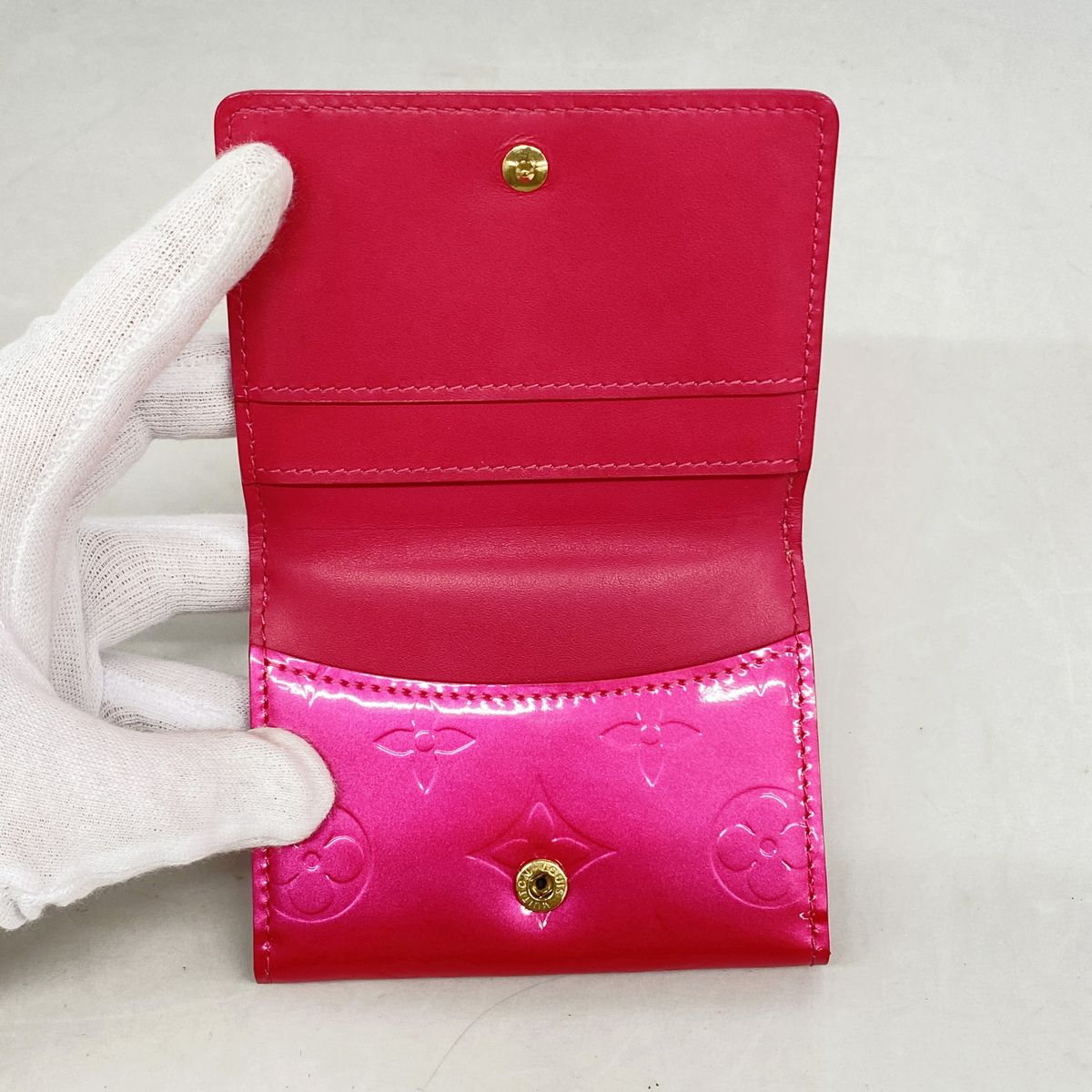 Louis Vuitton Coin Purse Vernis Ludlow Fuchsia Pink — view 3