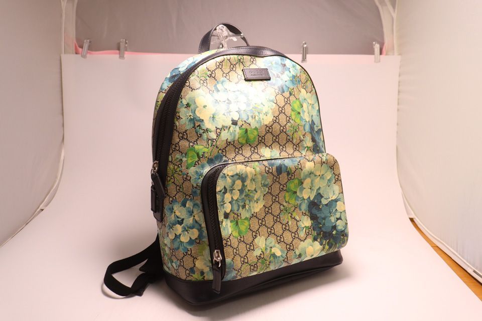 Gucci GG Supreme Blooms Backpack — view 4