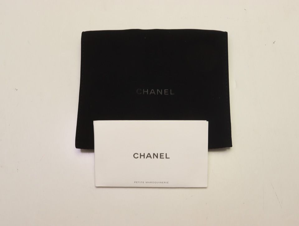 Chanel Lambskin 19 Trifold Wallet — view 7