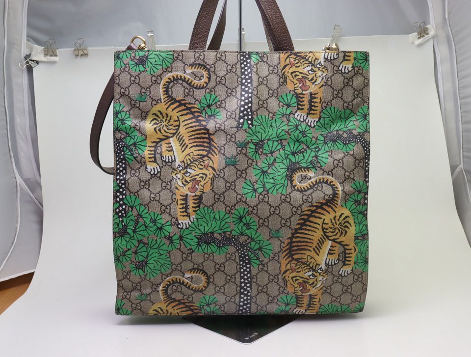 Gucci GG Supreme Bengal 2-Way Tote Bag — view 2