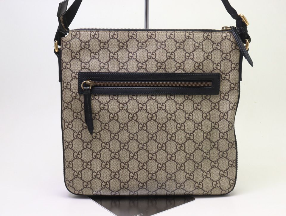 Gucci GG Supreme Angry Cat Shoulder Bag — view 2