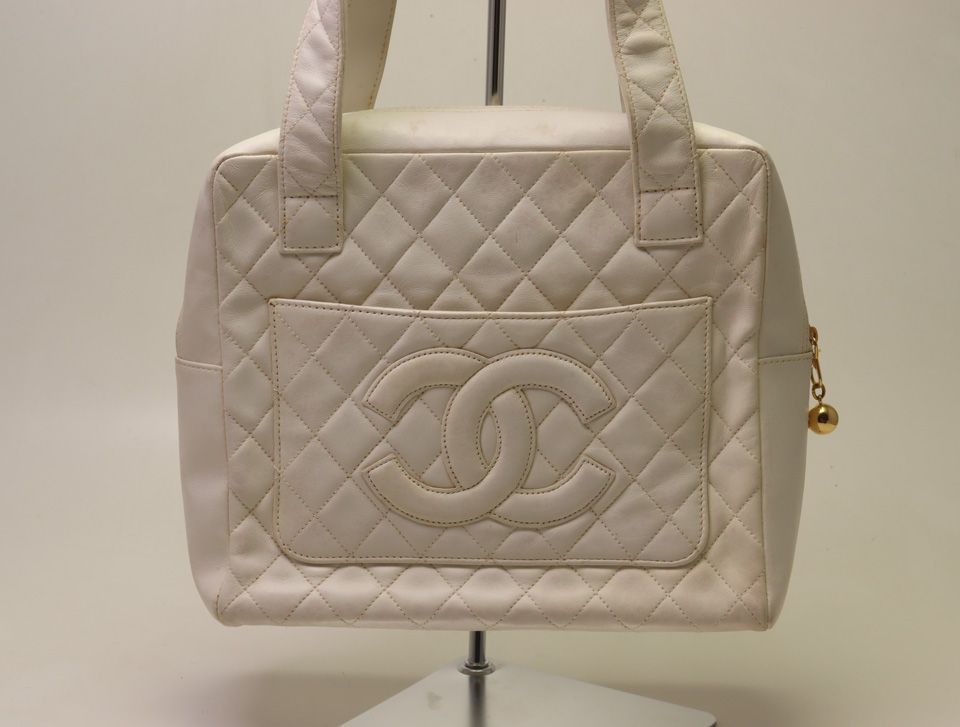 Chanel Jumbo CC Logo Lambskin White Handbag — view 2