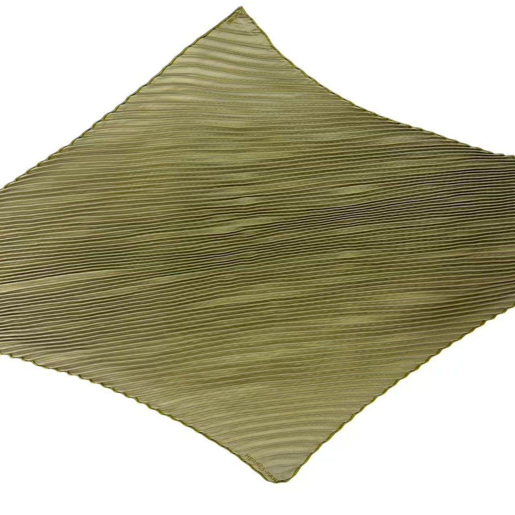 Hermes Scarf Pleats Silk Green — view 3