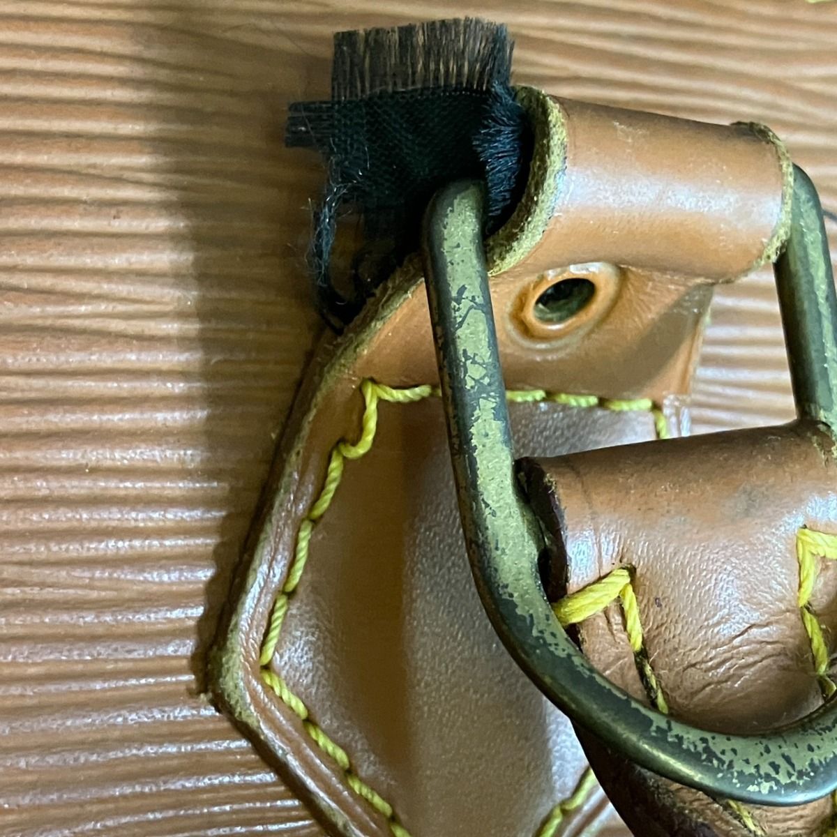 Louis Vuitton Alma Epi Handbag Leather — view 8