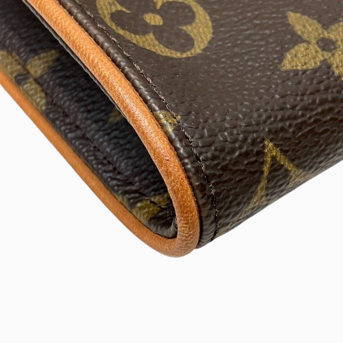 Louis Vuitton Pochette Twin PM Monogram Shoulder Bag Canvas — view 8