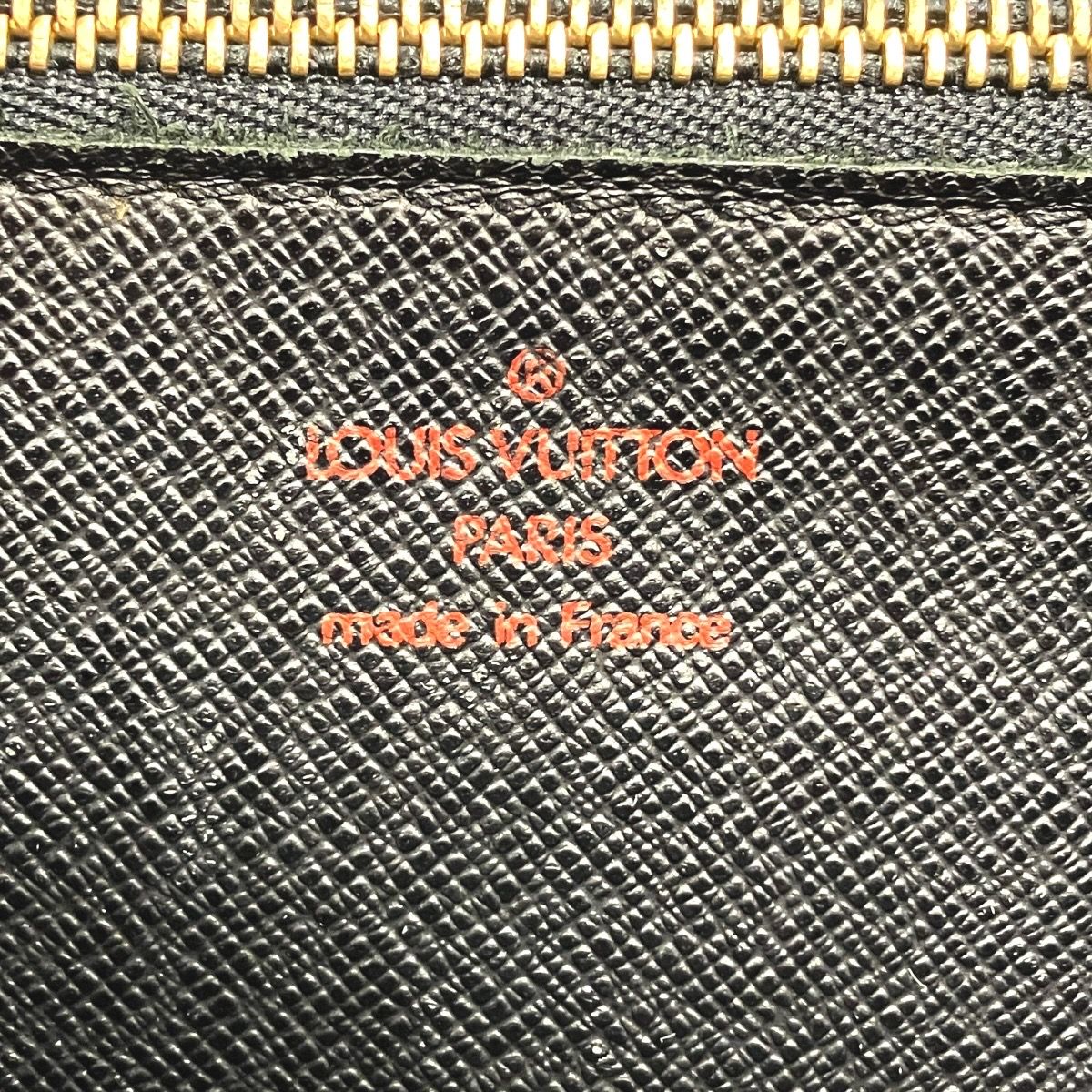 Louis Vuitton Series Dragonne Clutch Epi Leather — view 4