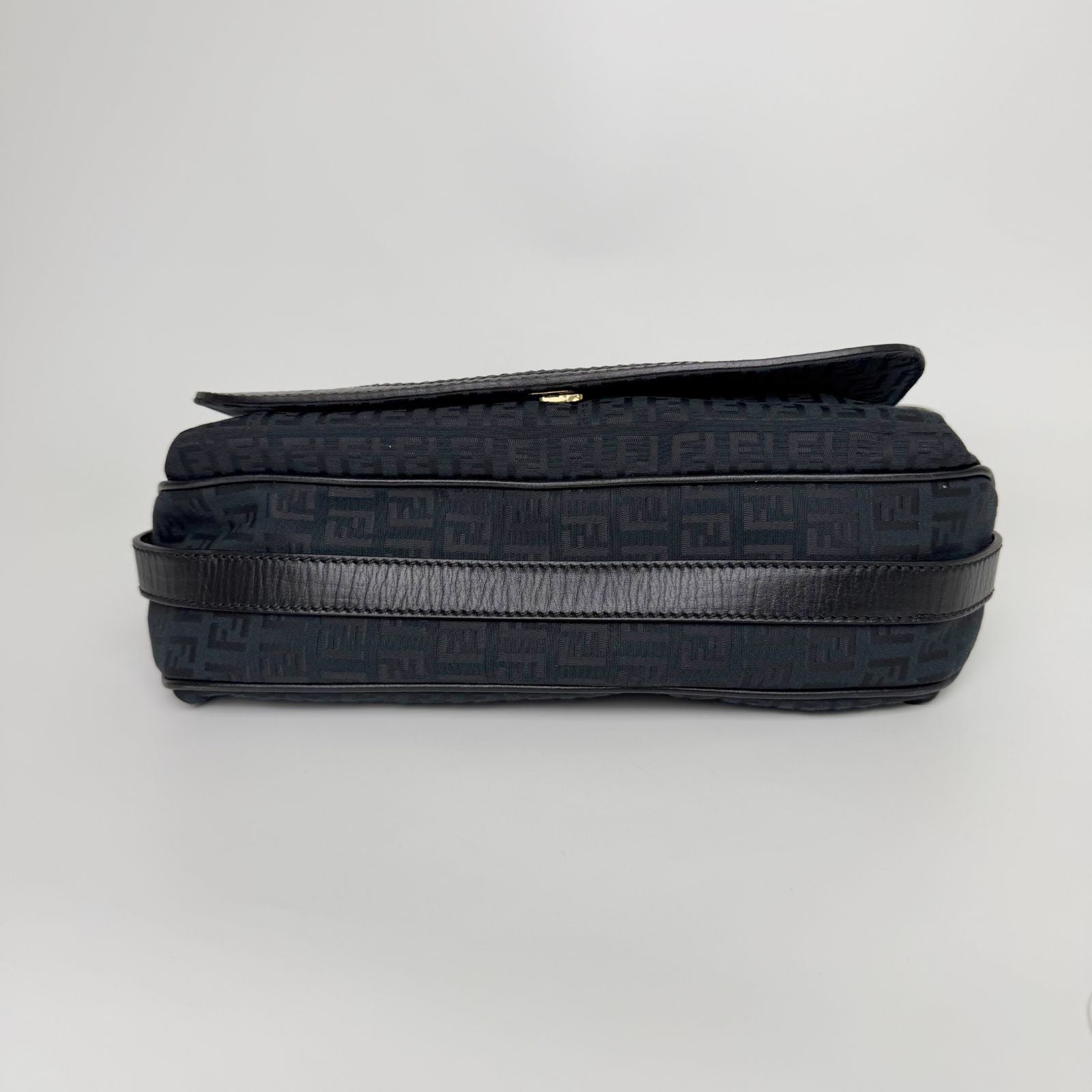 Fendi FF Zucca Front Zip Messenger Shoulder Bag Canvas Leather Black Gold — view 5