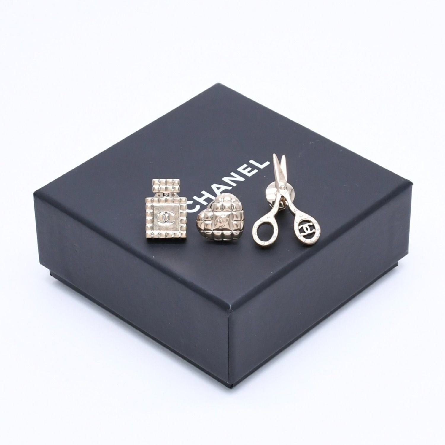Chanel Brooch CC Logo Pin 3 Point Set Metal Gold