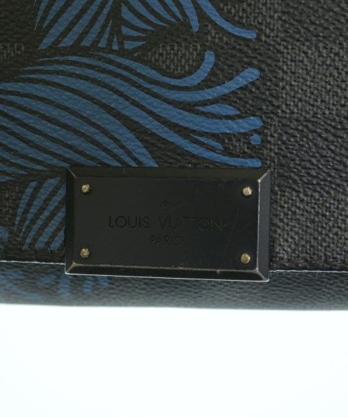 Louis Vuitton Shoulder Bag — view 6