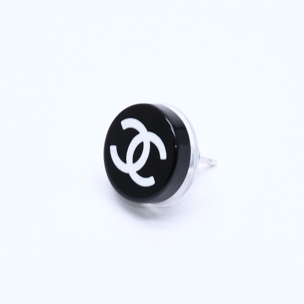Chanel Earrings CC Logo Button Black 05 — view 2