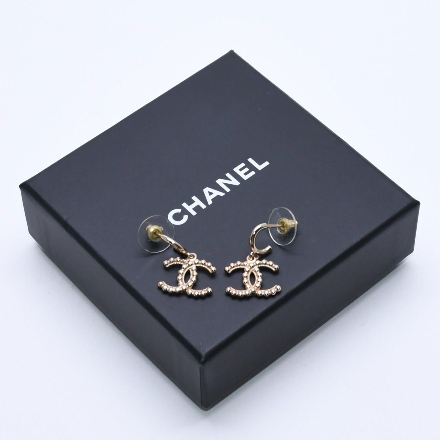 Chanel CC Logo Swing Earrings 22
