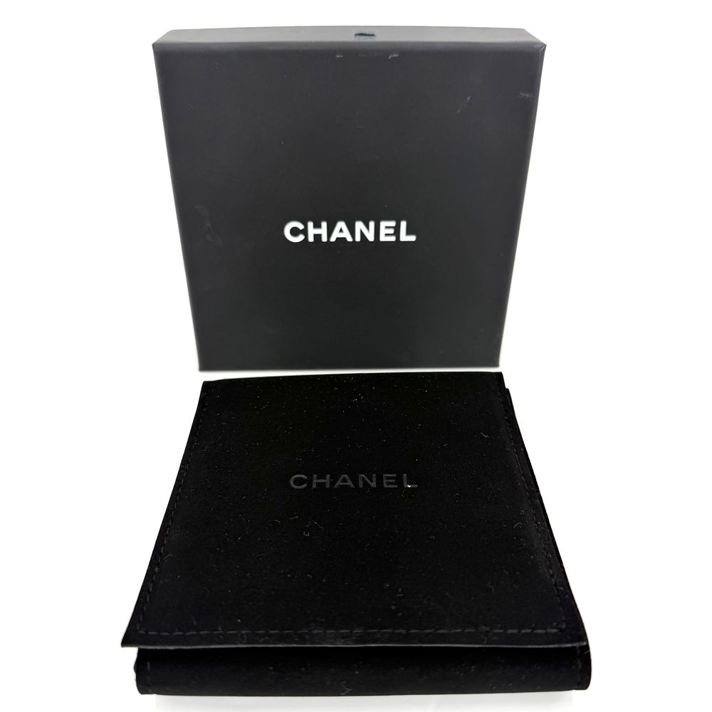 Chanel Brooch CC Logo Rhinestone Silver — view 8