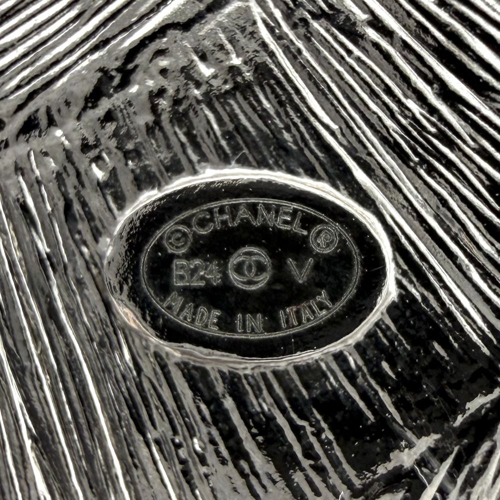 Chanel Brooch CC Logo Rhinestone Silver — view 4