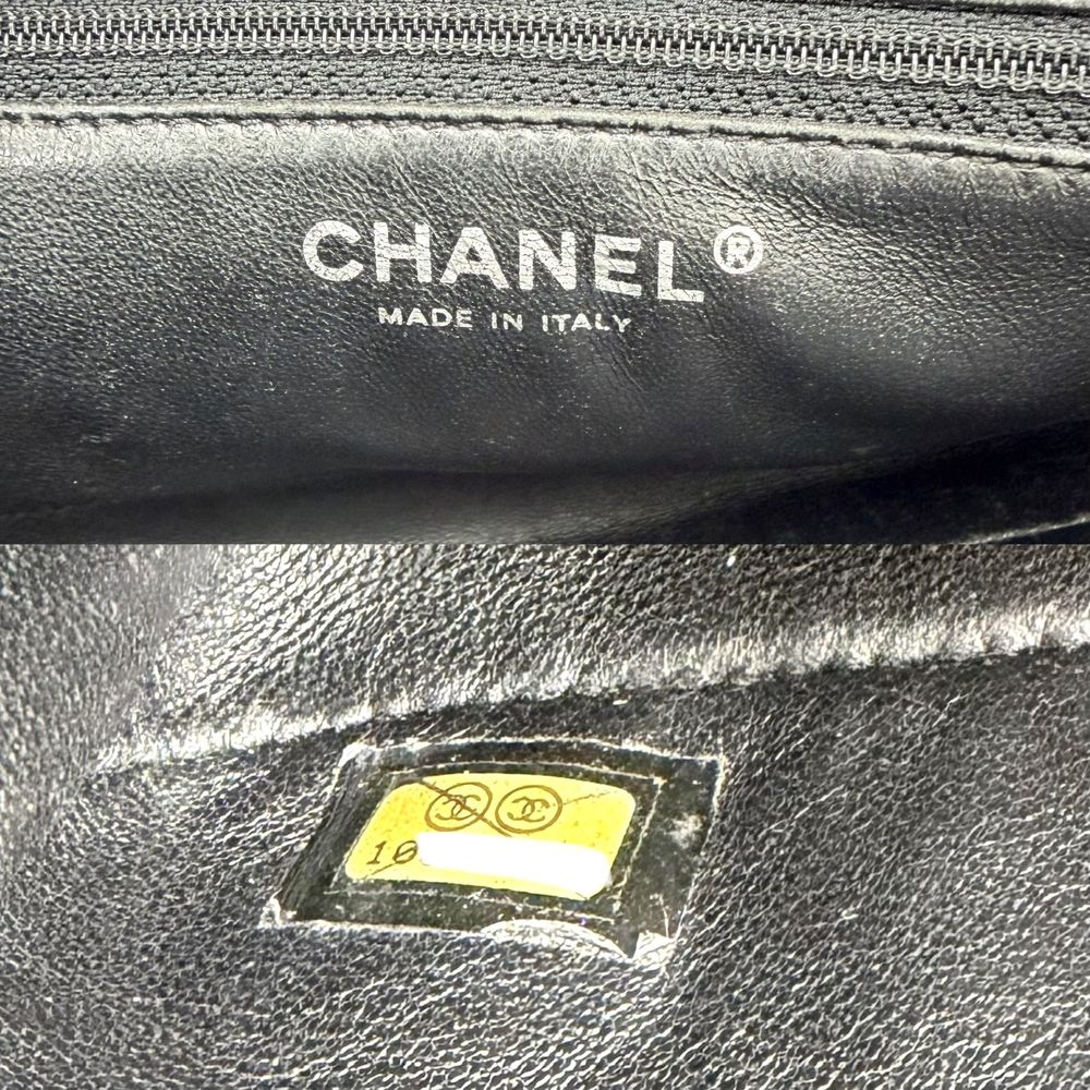 Chanel Shoulder Bag CC Logo Quilted Leather Black Silver — view 5