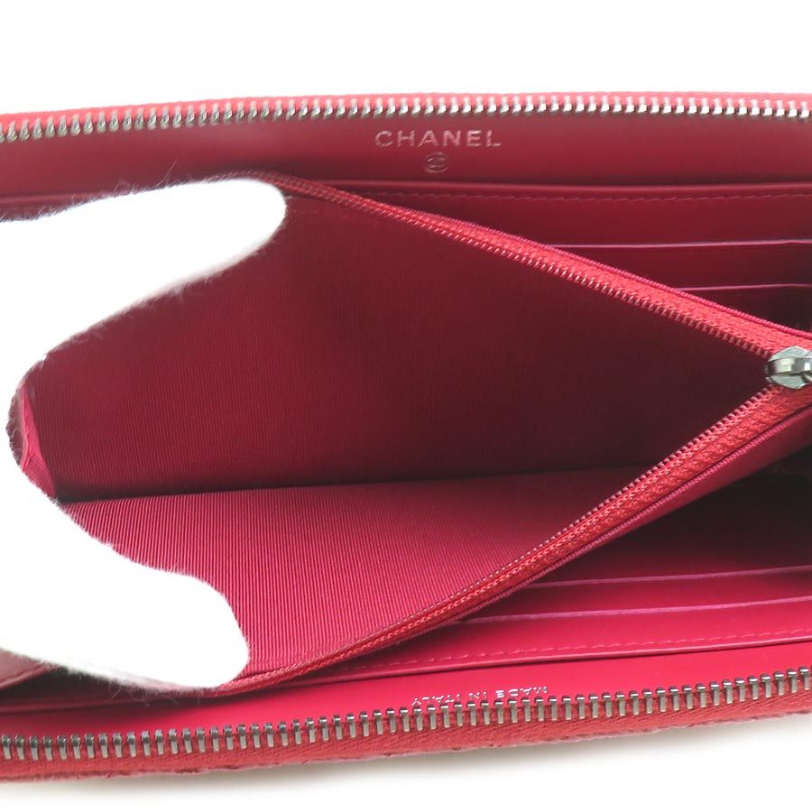 Chanel Zip Around Wallet — view 4