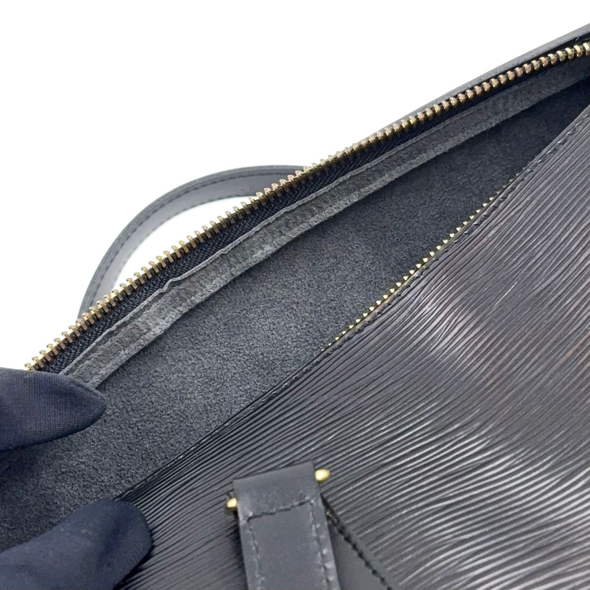 Louis Vuitton Souflo Epi Noir Leather Black Handbag Gold — view 7
