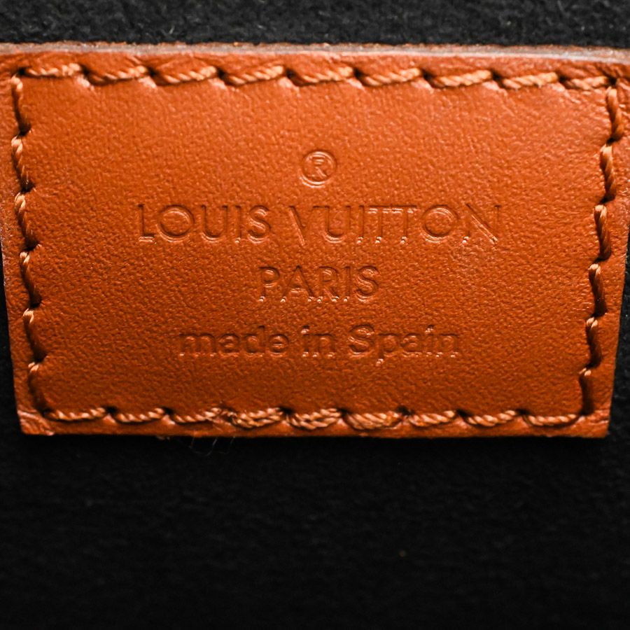 Louis Vuitton Shoulder Bag Dauphine MM — view 6