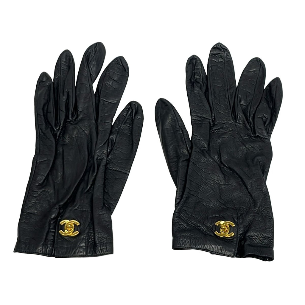 Chanel Gloves Black CC Logo Turnlock Star Mark Leather — view 2