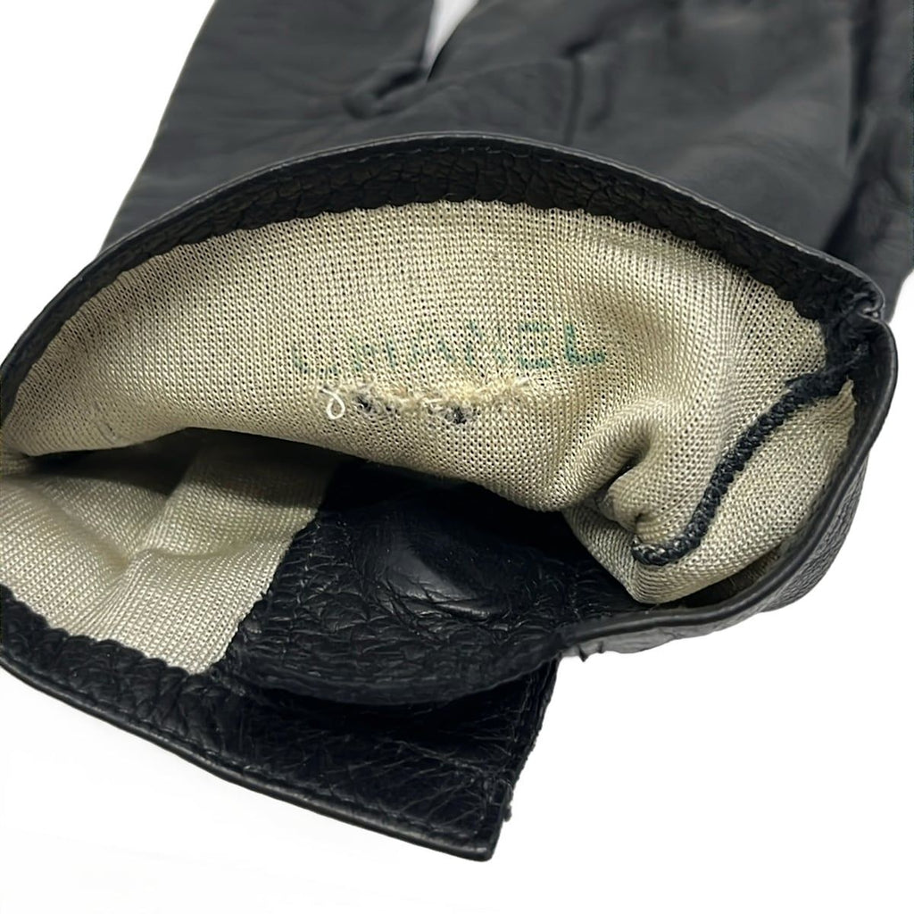 Chanel Gloves Black CC Logo Turnlock Star Mark Leather — view 4