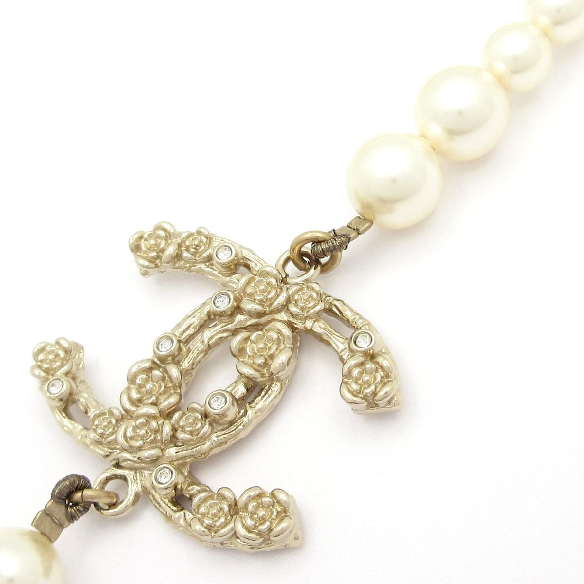 Chanel Necklace CC Logo Ivory Gold Clear Camellia — view 6