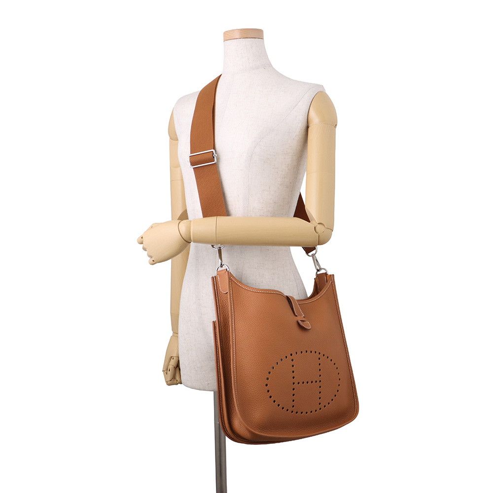 Hermes Shoulder Bag Evelyne 3 PM Gold Silver Taurillon Clemence — view 4