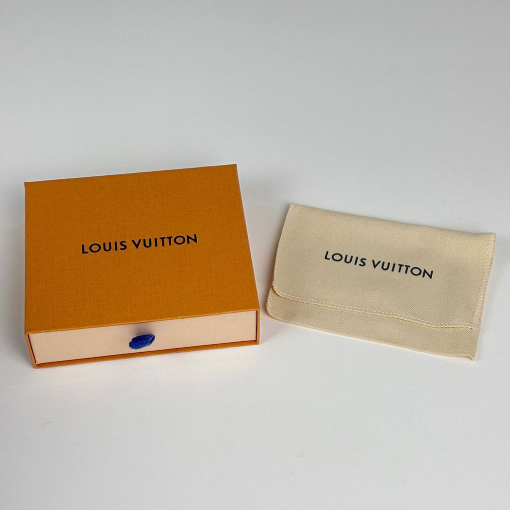 Louis Vuitton Signetring Monogram Ring Metal Gold — view 5