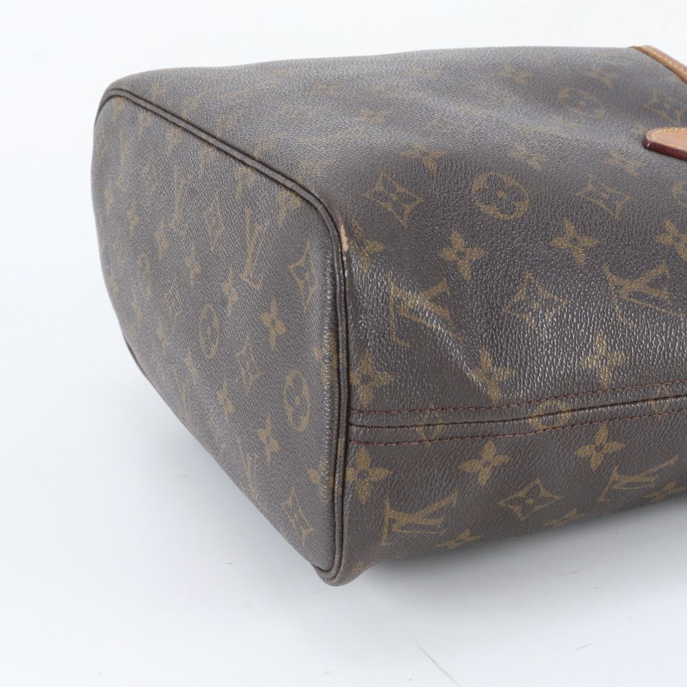 Louis Vuitton Monogram Neverfull Leather Tote Bag Shoulder — view 5