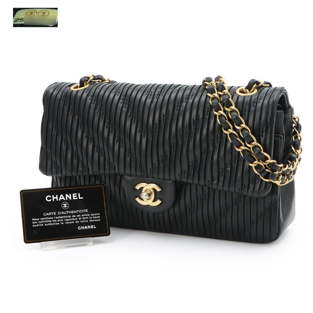 Chanel Chevron V-stitch Chain Shoulder Bag Leather Black Gold — view 2