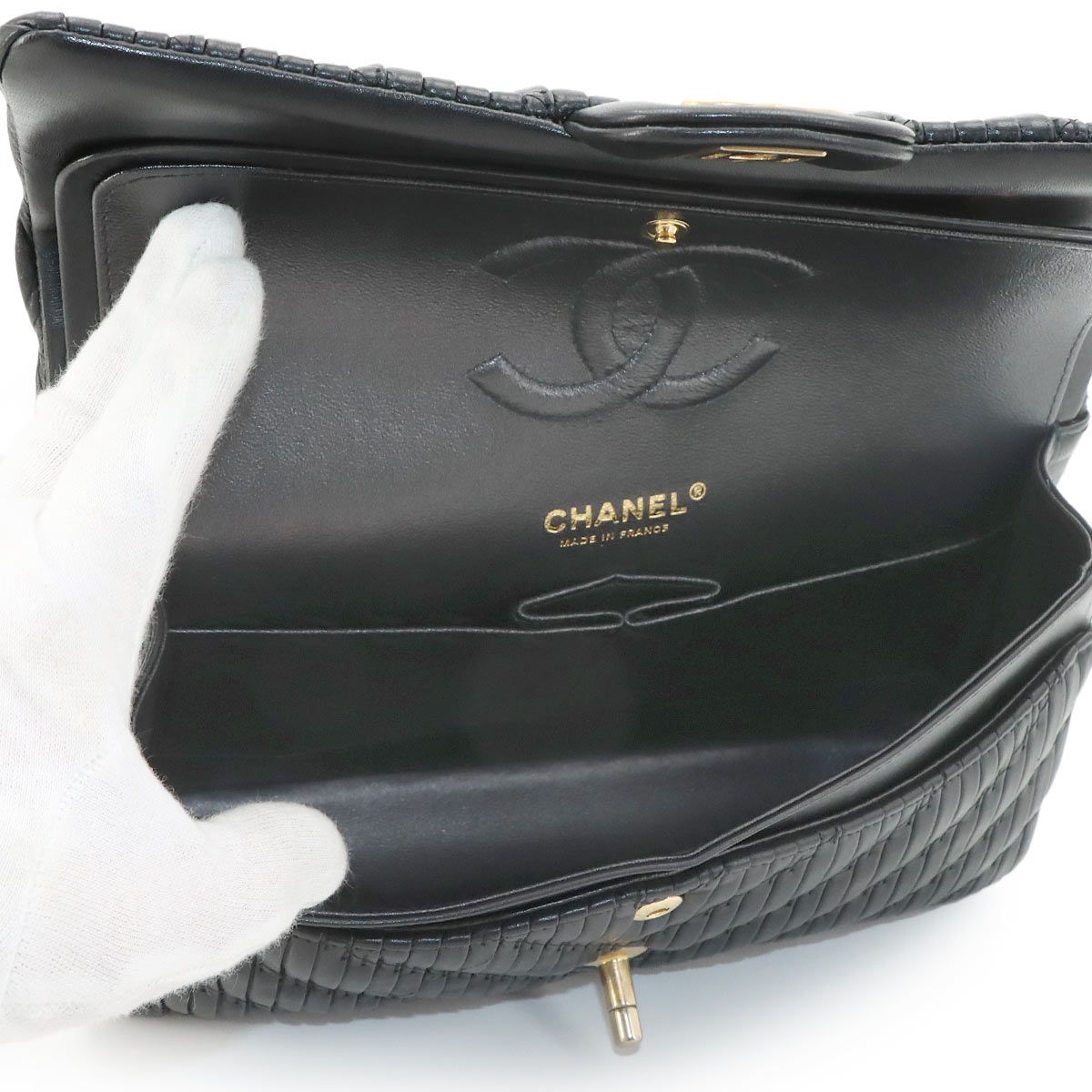 Chanel Chevron V-stitch Chain Shoulder Bag Leather Black Gold — view 8