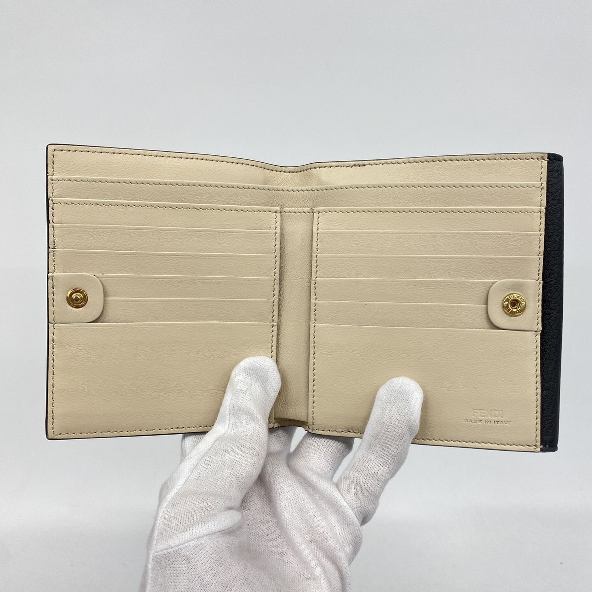 Fendi Trifold Wallet Leather Black Gold — view 3