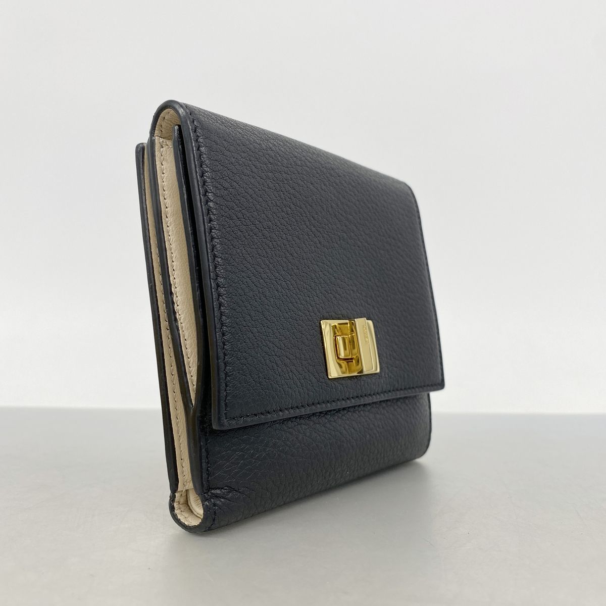Fendi Trifold Wallet Leather Black Gold — view 2