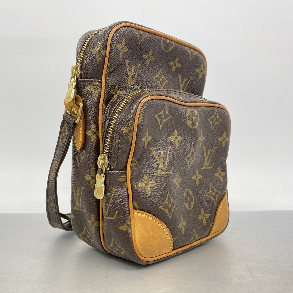 Louis Vuitton Shoulder Bag Monogram Amazon Brown — view 2