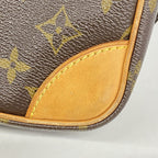 Louis Vuitton Shoulder Bag Monogram Amazon Brown — view 6