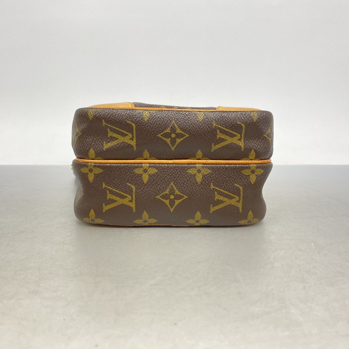 Louis Vuitton Shoulder Bag Monogram Amazon Brown — view 3