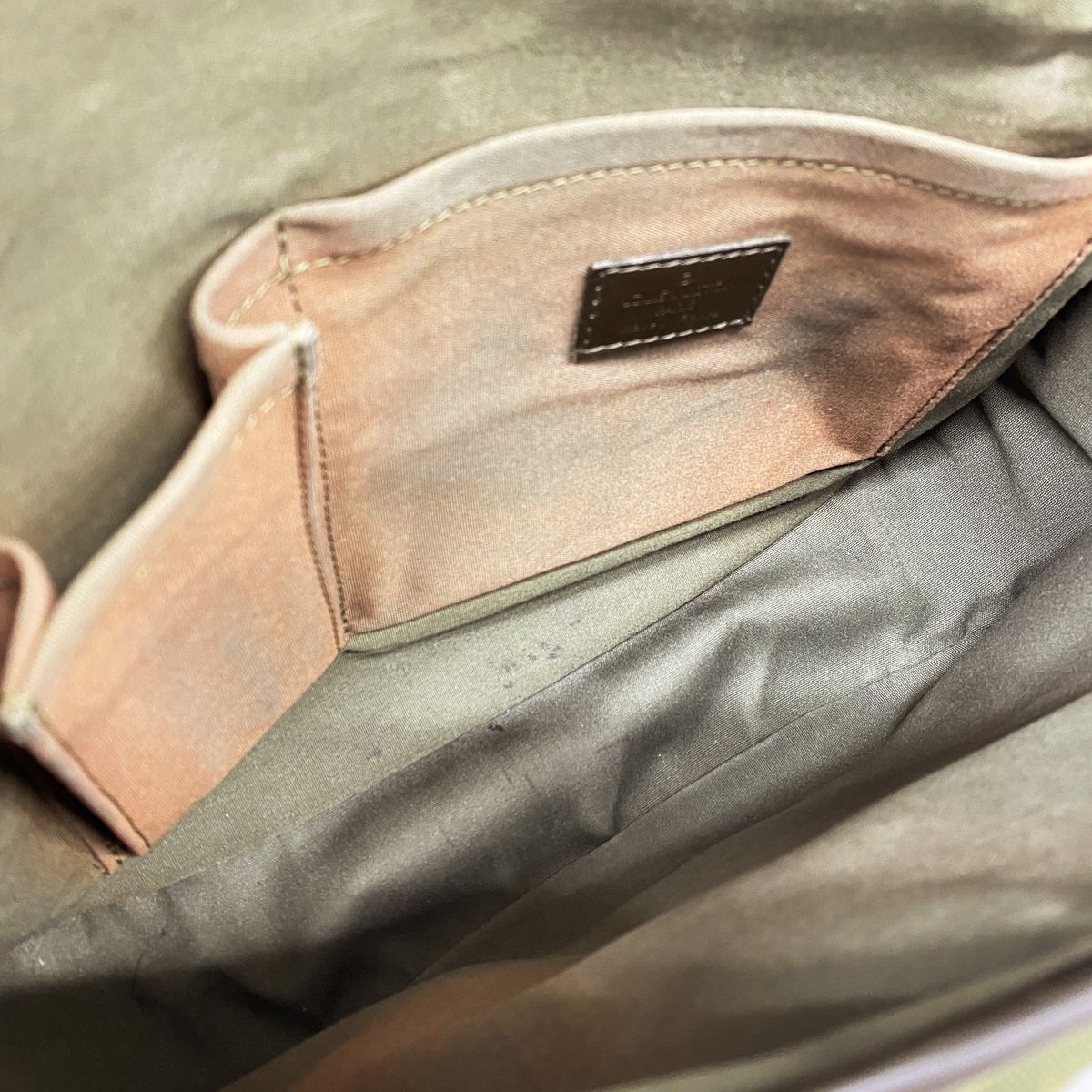 Louis Vuitton Shoulder Bag Monogram Mini Belanger Khaki — view 4
