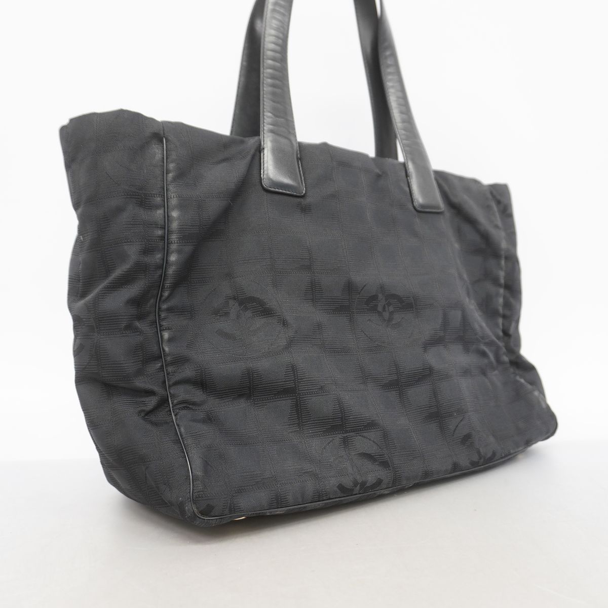 Chanel Tote Bag New Travel Nylon Black Champagne Gold — view 2