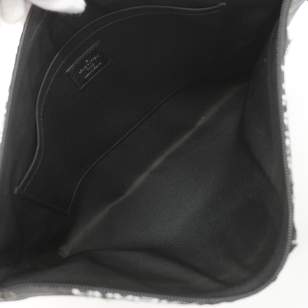 Louis Vuitton Clutch Taiga Pochette Apollo Noir — view 4