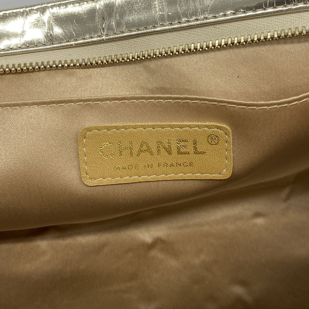 Chanel Shoulder Bag Icon Patent Leather Champagne Gold — view 5