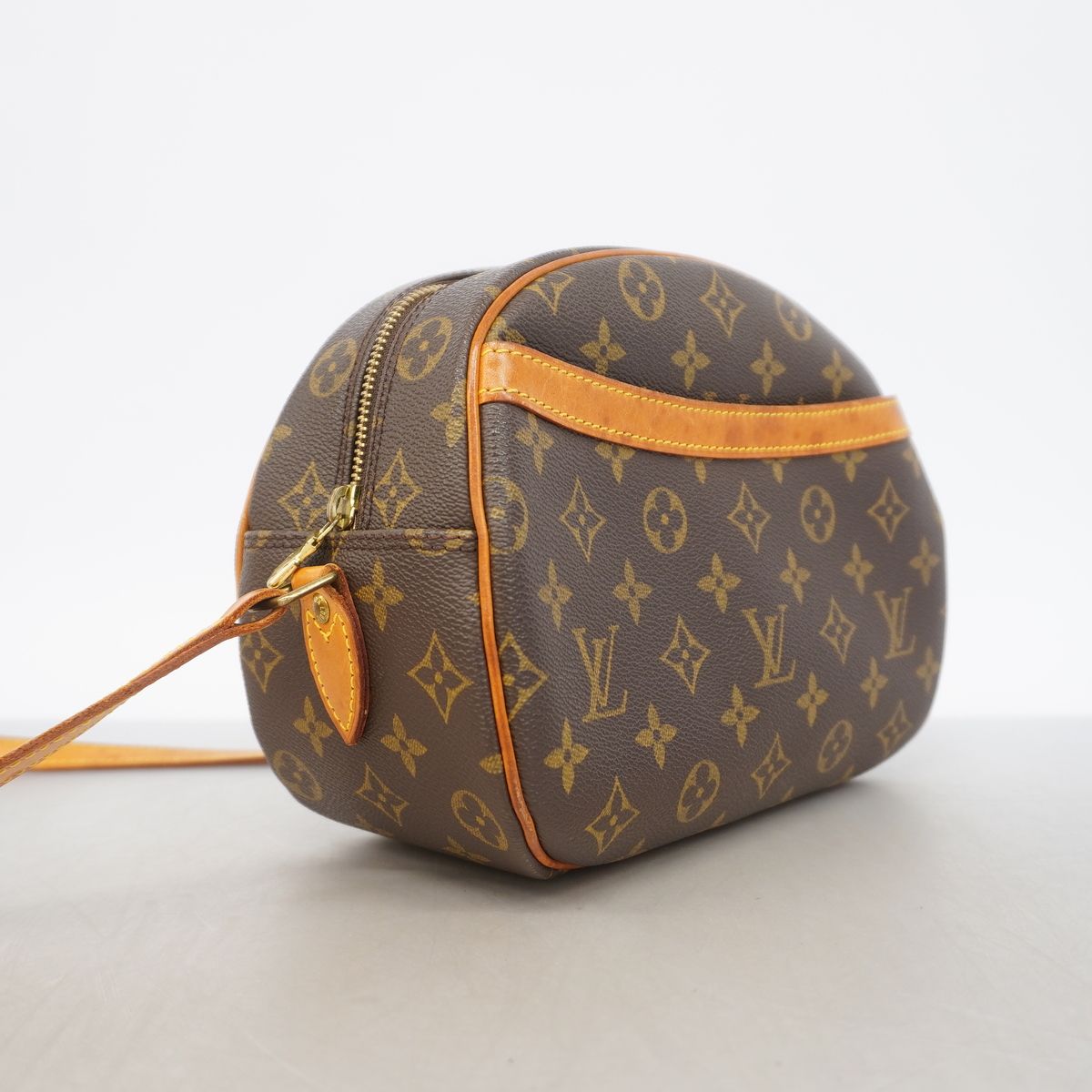 Louis Vuitton Shoulder Bag Monogram Blois Brown — view 2