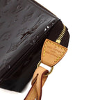 Louis Vuitton Vernis Pochette Accessoires 2-Way Shoulder Bag Leather Amaranth — view 8